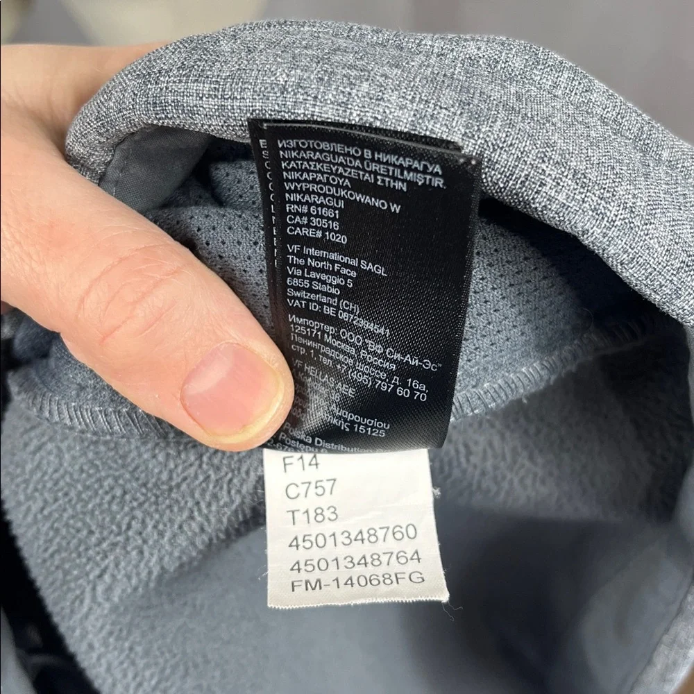 North‎ Face Men’s Heather Gray Bionic Soft Shell Jacket.